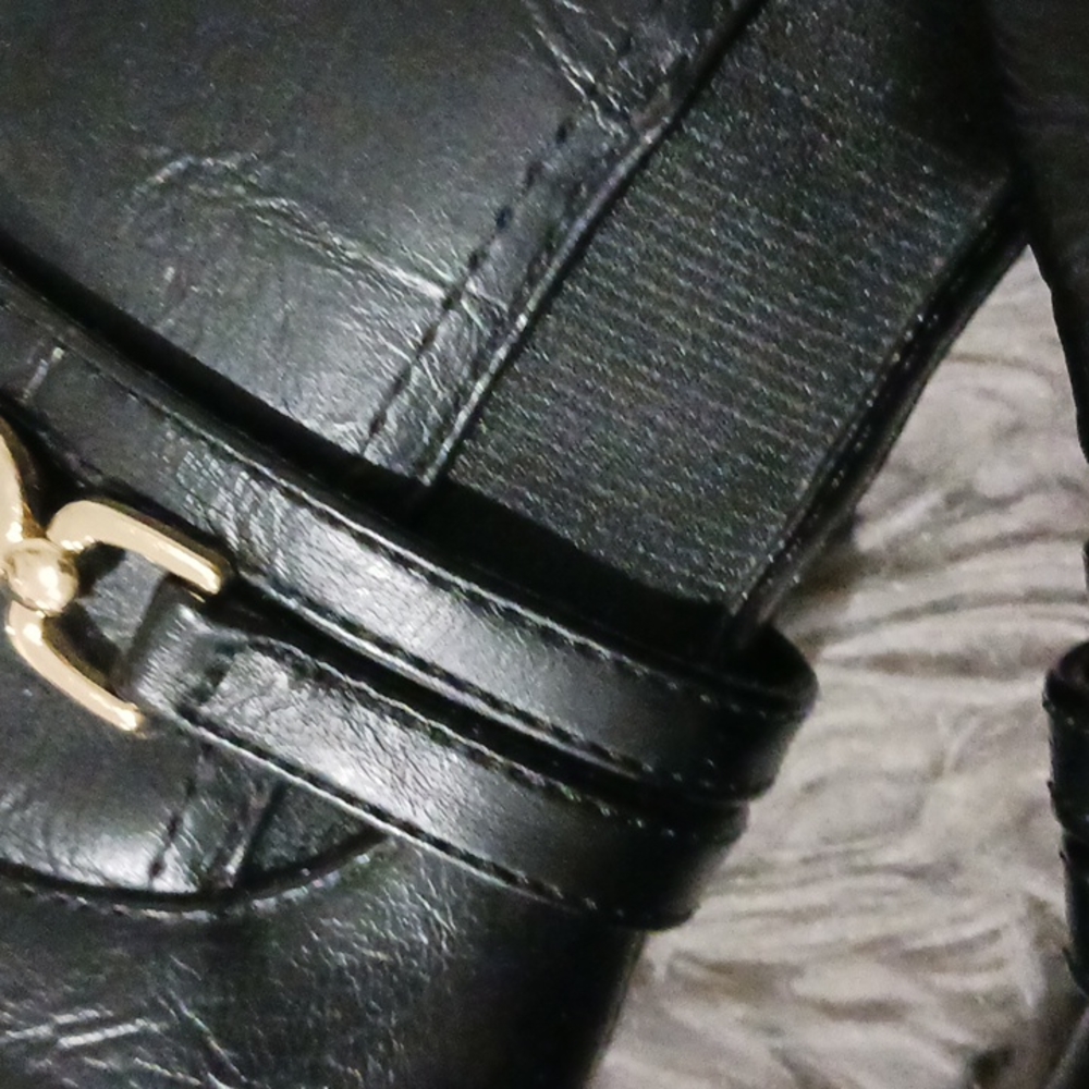 Boots 👢 - Picture 2 of 6